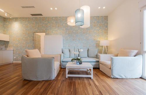 Fezzano Apartment | Beachfront Platessa: Pet-Friendly with Ocean Views