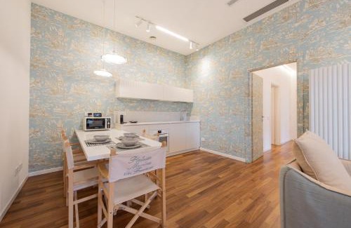 Fezzano Apartment | Beachfront Platessa: Pet-Friendly with Ocean Views