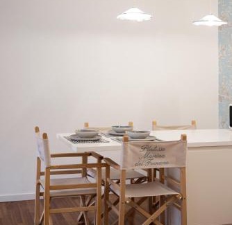 Fezzano Apartment | Beachfront Platessa: Pet-Friendly with Ocean Views