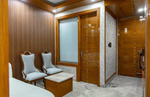 DLF Phase 3 House | Platinum Service Apartment DLF Phase 3 Cyber City