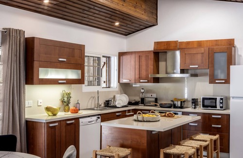 Platres Villa | Forest-View Cottage in Platres with Breakfast & Family-Friendly