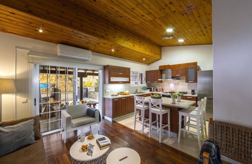Platres Villa | Forest-View Cottage in Platres with Breakfast & Family-Friendly