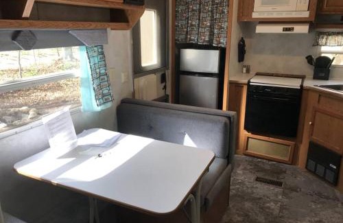 Beulah Apartment | Cozy Platte-Camper Retreat with FirePit & Hot Tub Access