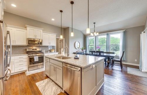 Platte City House | Relaxing Platte City Retreat with Pool, Steps from Kansas City!