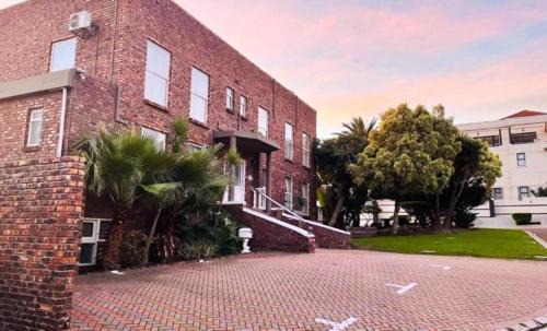 Plattekloof House | Top-Rated Plattekloof Premium Lodge with Breakfast & Kitchen