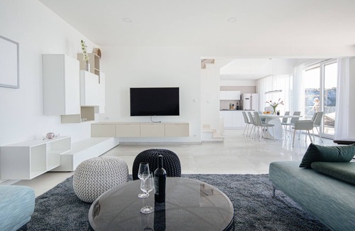 Vinisce Villa | Ocean View Villa: Guest Rated 10/10 with Private Pool