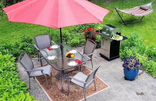 Palenville Apartment | Experience Fun-Filled Days and Peaceful Nights by the Stream