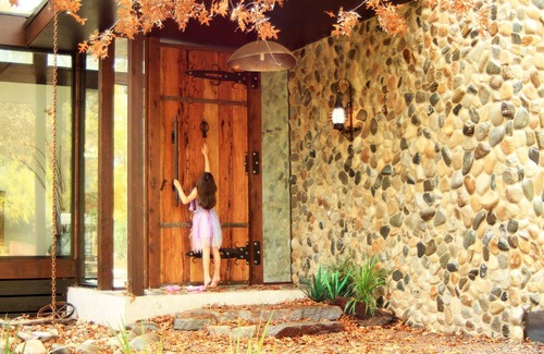 Merrijig House | Discover Play Shack® Riverfront: Best Family Accommodation