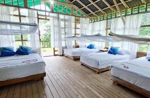Bahia Solano Cabin | Relax at Playa Alegre: Oceanfront Escape with Hot Tub