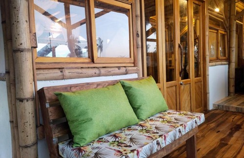 Nevamar Cabin | Playa Cataro Boutique Ecolodge: Ocean View Getaway