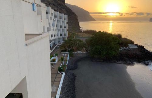 Santa Cruz de Tenerife Apartment | Seaside Retreat at Playa Chica Beach - Rated 9.7/10!
