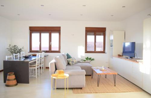 Lira Apartment | Oceanfront Escape at Playa de Carnota - SondeLira Awaits