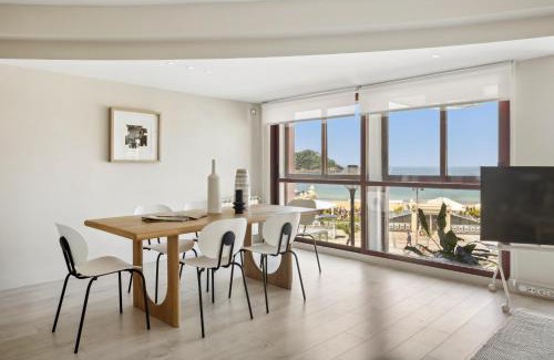 San Sebastian Centro Apartment | Playa de La Concha 9 by FeelFree Rentals