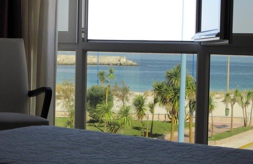 Laxe Hotel | Relax at Playa de Laxe with Pool and Spa Amenities
