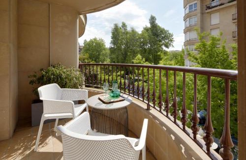 Antiguo Apartment | Family-Friendly Stay at Playa de Ondarreta 2 - Rated 9.1