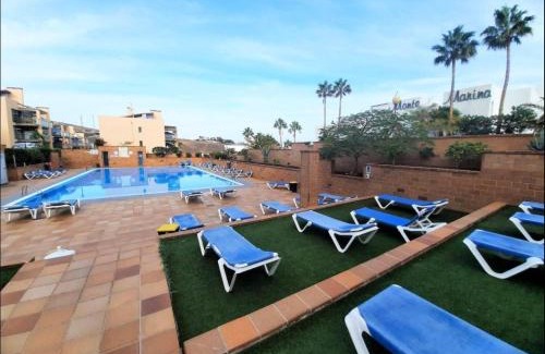 Esquinzo Apartment | Relaxing Playa Esquinzo: 4-Star Oceanfront Retreat