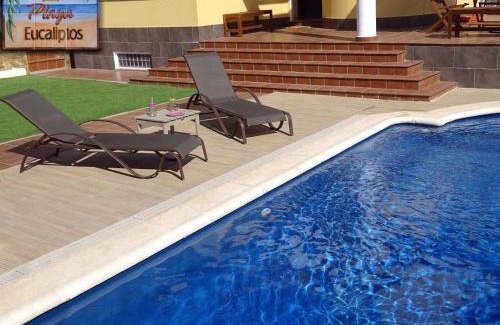 Isla Cristina House | Relax at Playa Eucaliptos 1A: Oceanfront & Pet Friendly