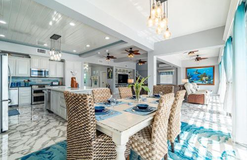 San Pedro House | Beachfront Bliss at Playa Goma: Family-Friendly Getaway