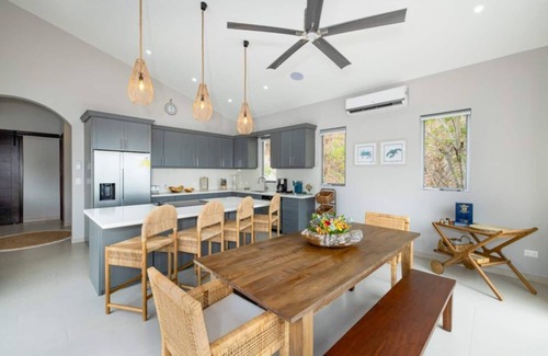 Panama Beach House | Unforgettable Family Retreat with Ocean View in Hermosa Beach