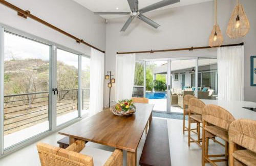 Panama Beach House | Amigos de Tortuga: Family-Friendly Stay with Pool Access