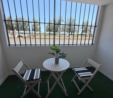 Raval Roig Hotel | Relax at Playa Postiguet: Pet-Friendly with Hot Tub