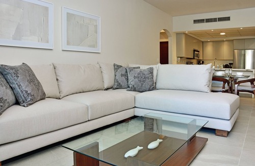Nuevo Vallarta Condo | Experience Playa Royale: Beachfront Condo with Pool & Wi-Fi
