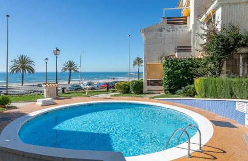 Santa Pola Apartment | Oceanfront Playa Varadero: Guest Rated 9.8 with Pool Access