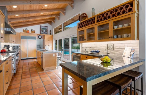 Beach Barber Tract House | Beachfront Bliss at B5250 Playa Vista: Rated 9.2/10