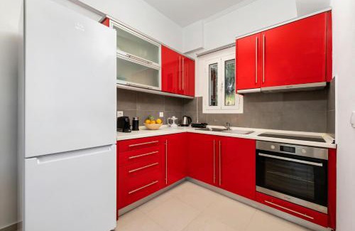 Petriti Apartment | Explore Playia Villas I: 4-Star Stay with Pool & Kitchen
