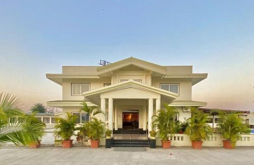 Bhopal Hotel | Family-Friendly Playotel Resort Bhopal with Pool & Dining