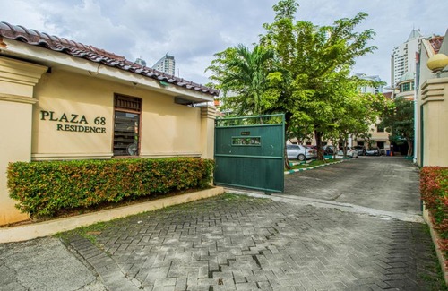 Kuningan House | Budget-Friendly Plaza 68 Residence with Family Amenities