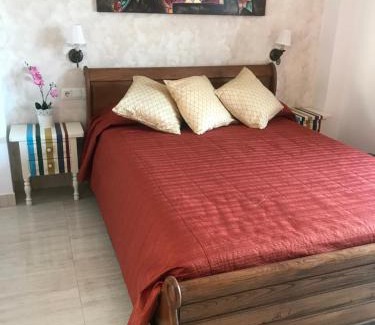 Nerja City Centre Apartment | Oceanfront Oasis: Plaza de España 1 Bedroom Retreat