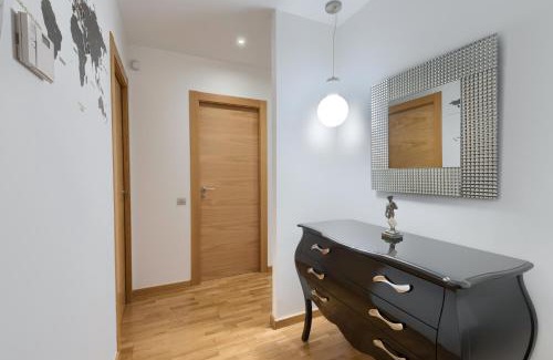 El Port Apartment | Experience Plaza Europa Fira Gran Via: Guest Rated 9.8/10