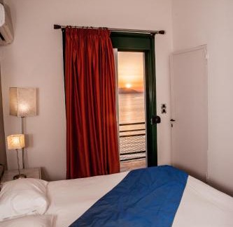 Loutraki-Agioi Theodoroi Hotel | Budget-Friendly Plaza Hotel with Family Amenities & Dining