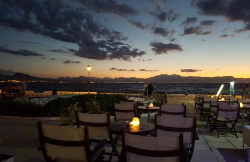 Loutraki-Agioi Theodoroi Hotel | Budget-Friendly Plaza Hotel with Family Amenities & Dining