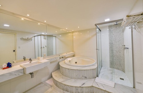 Central Sector Hotel | Plaza Inn Augustus: Family-Friendly Stays with Spa Access