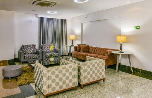 Goiania Hotel | Relax at Plaza Inn Breeze Aeroporto with Ocean View Pool