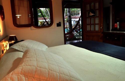 Pereque Hotel | Experience Plaza Inn Pousada do Capitão with Ocean Views