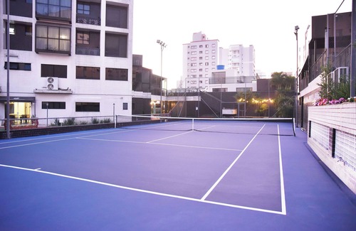 Santana Apartment | Inviting Plaza Inn Small Town Flat with Pool & Spa Access
