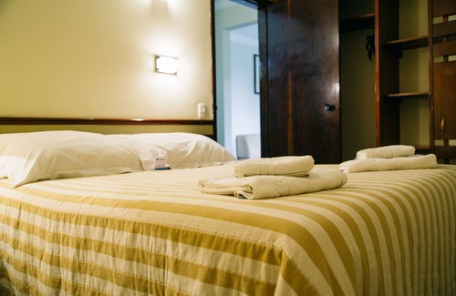 Campos do Jordao Hotel | Pet-Friendly Plaza Inn: Relax by the Pool & Spa