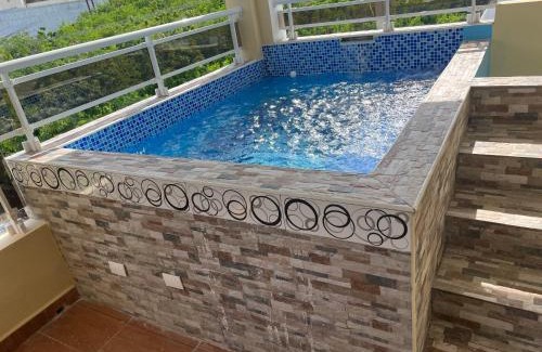 Villas Del Mar Hotel | Inviting Plaza Real Resort: Oceanfront Pool & Pet-Friendly
