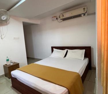 Vadakara Hotel | Budget-Friendly Stay at Plaza Residency with Great Amenities