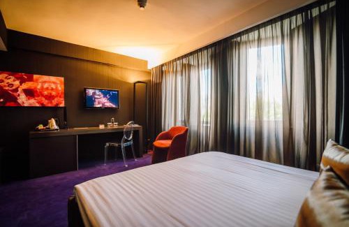 Tirgu Mures Hotel | Plaza V Hotel: 4-Star Retreat with Spa and Breakfast Included