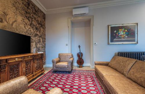Alba Apartment | Plaza View Apartment in Alba - 4-Star, Family-Friendly Stay