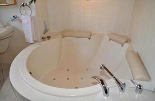 Sent Apartment | Family-Friendly Retreat at Plazzetta 23 - Rated 8/10
