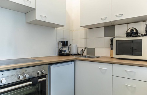 Meidling Apartment | Cozy 2BR Apartment: Steps to U6 Station am Schöpfwerk