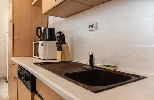 Matzleinsdorf Apartment | Top-Rated 2BR Shared Apartment in Margareten with Breakfast