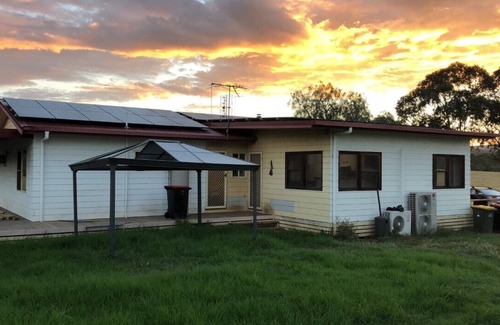Jerrys Plains House | Peaceful Hunter Valley Olive Tree Farm Stay Awaits You