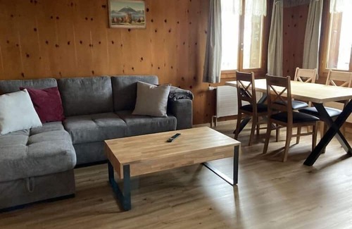 Beatenberg Apartment | Cozy Apartment in Beatenberg with Family-Friendly Amenities