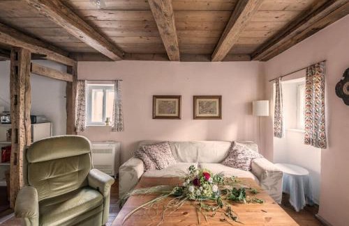 Unsleben Apartment | Cozy Apartment in Unsleben with Family and Pet-Friendly Amenities